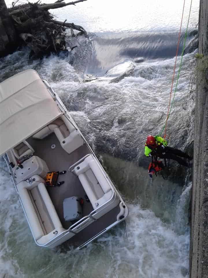 Three rescued from pontoon boat on the Osage River