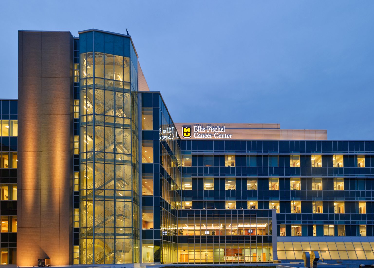 uh patient care tower130613 patientcaretowerexteriorphotos81 2 2 1