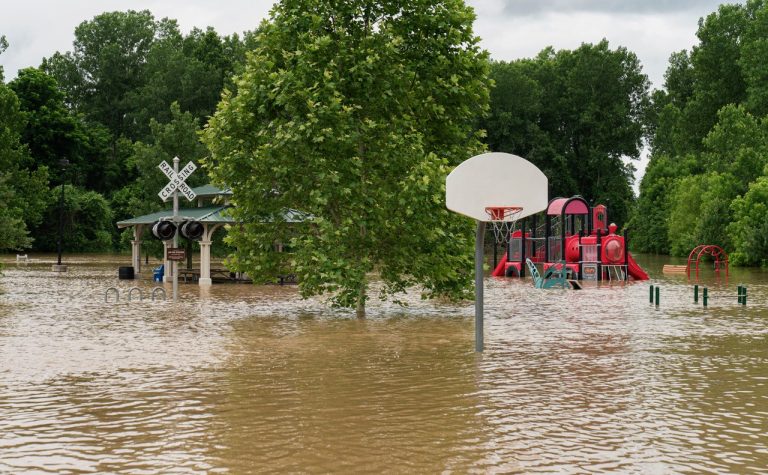 flood060826 12355