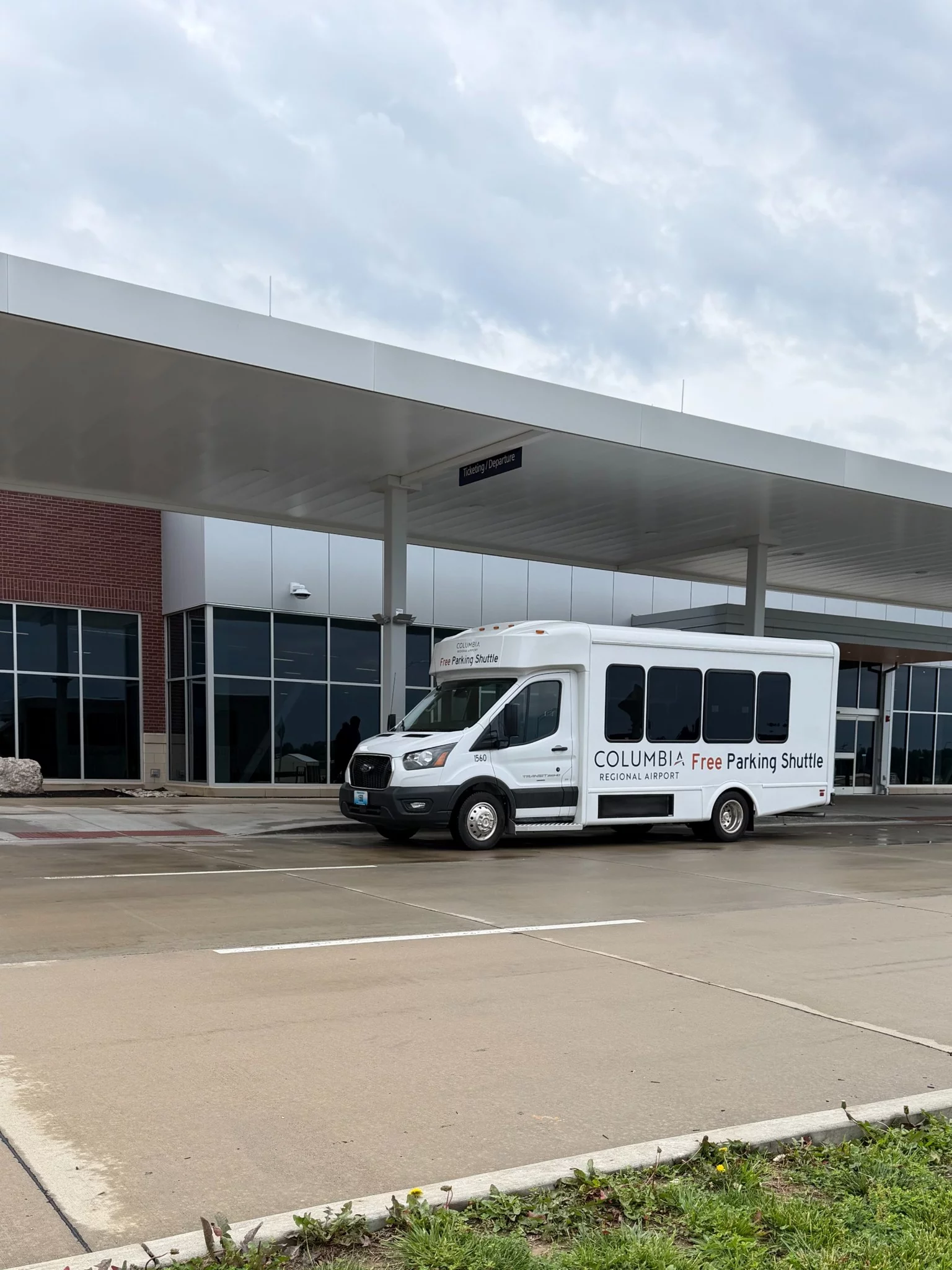 (LISTEN): Travelers at Columbia Regional Airport enjoying new free shuttle service